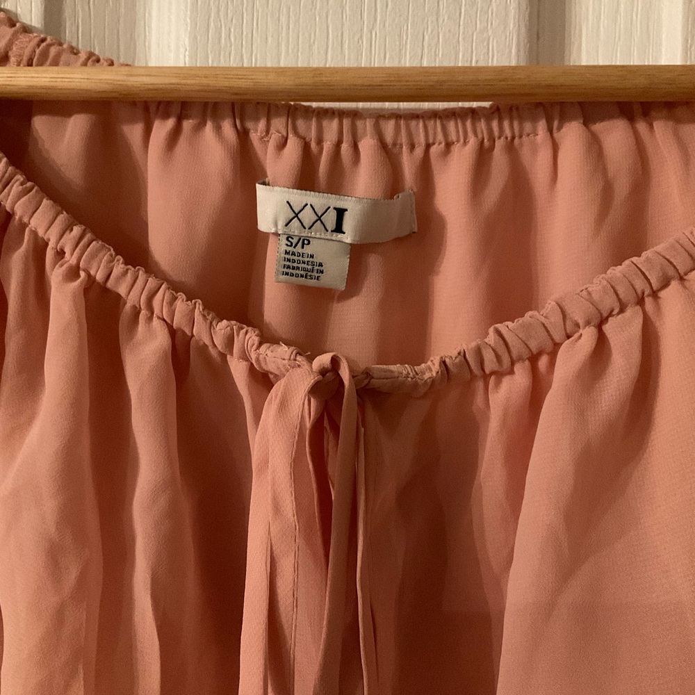 🛍off shoulder tops🛍 - Picture 2 of 3